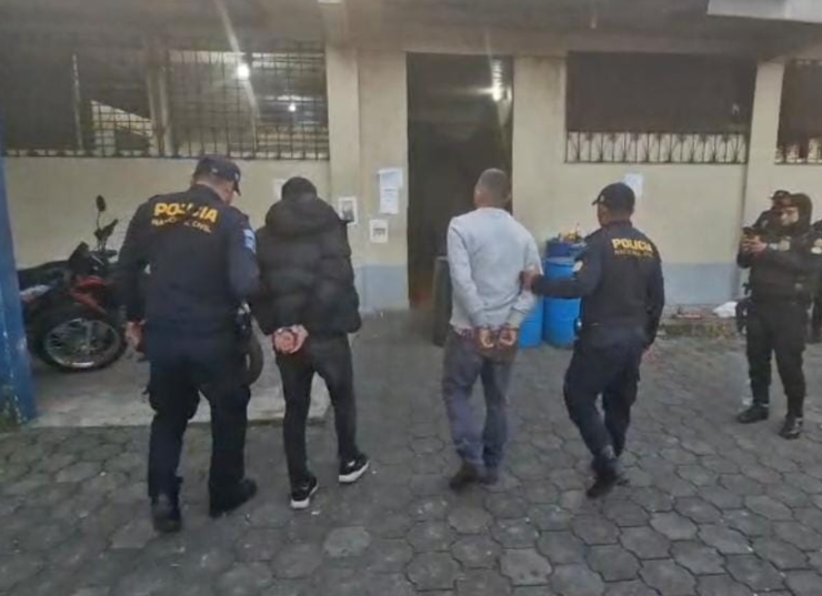 DepartamentalesCapturan a dos hombres con droga valorada en más de Q4 millones