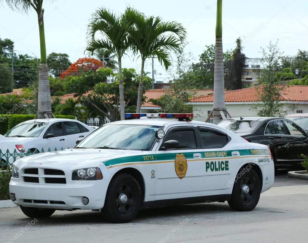 Se roban un auto con dos niños adentro en Miami