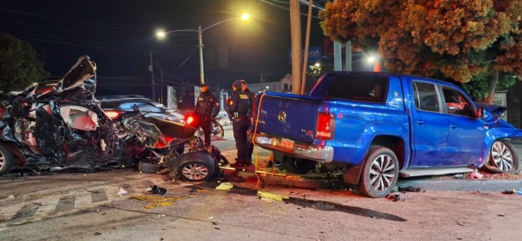 ¡Último! Autoridades identifican a víctimas en accidente en calzada Roosevelt