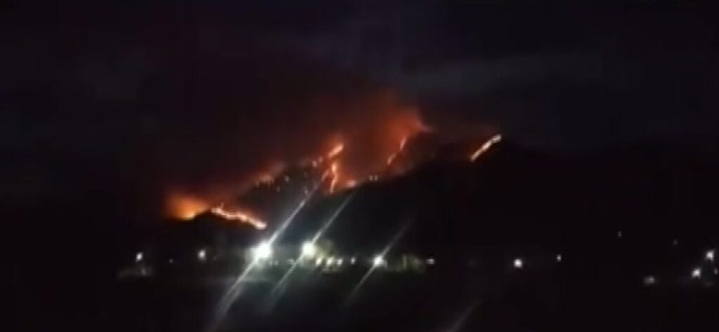 Incendio en la Sierra de Las Minas se intensifica y amenaza aldeas en Zacapa