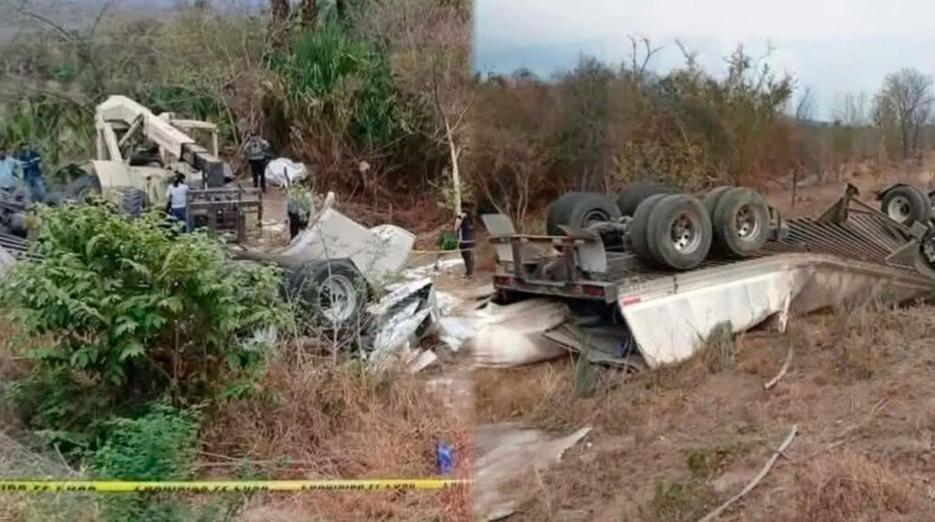 Abuelito muere aplastado por la caja de un tráiler cuando participaba en saqueo de productos