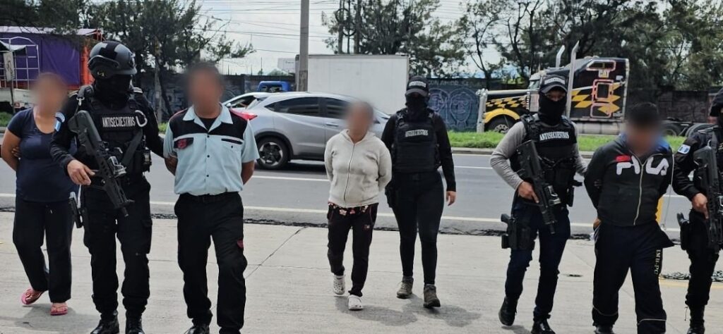 Capturan a nueve presuntos delincuentes involucrados en el secuestro de una mujer