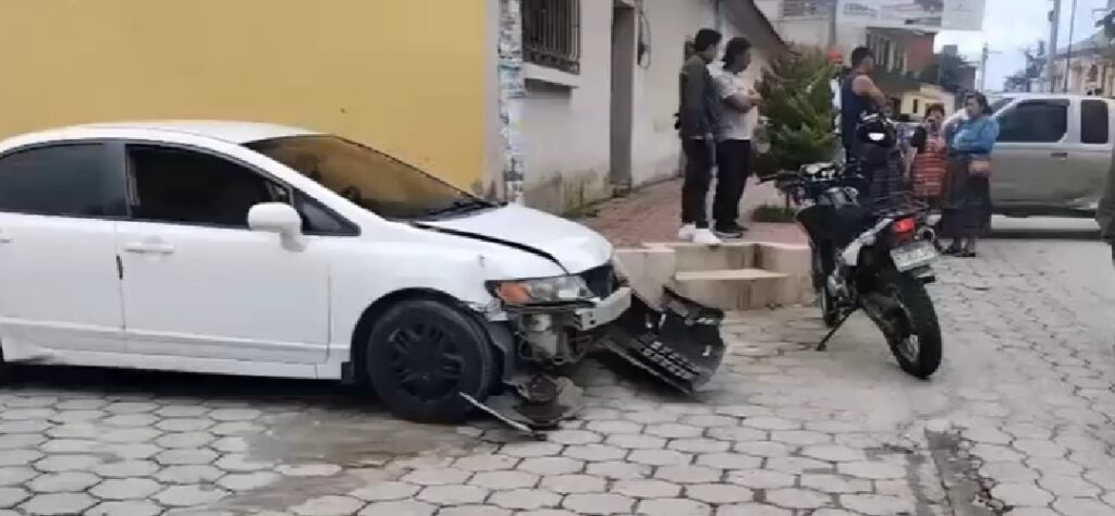 Chimaltenango: Socorristas localizan una persona fallecida en un parque