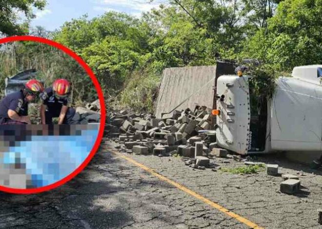 Accidente de camión en ruta a Jalpatagua deja un fallecido y un herido de gravedad