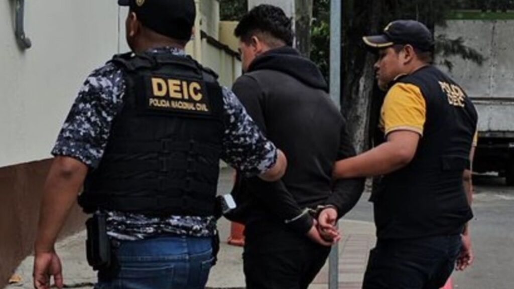 Violento ataque: Mujer muere apuñalada y su agresor es detenido
