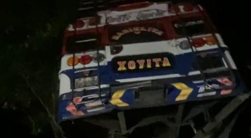 Autobús protagoniza accidente de tránsito en ruta a Chichicastenango
