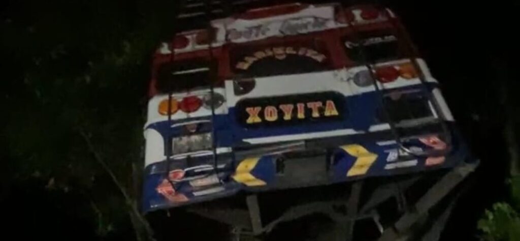 Autobús protagoniza accidente de tránsito en ruta a Chichicastenango