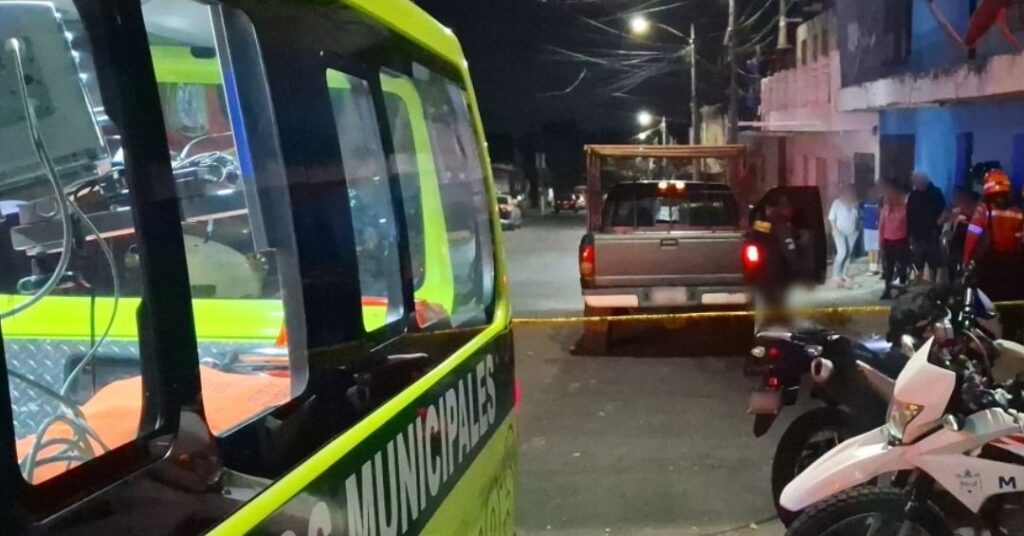Ataque armado en Villa Nueva deja un hombre muerto junto a su vehículo