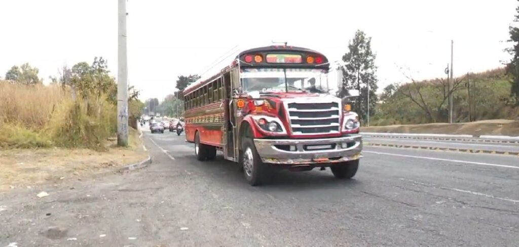 Grupos criminales exigen el pago de Q100 millones a transportistas a cambio de no realizar atentados