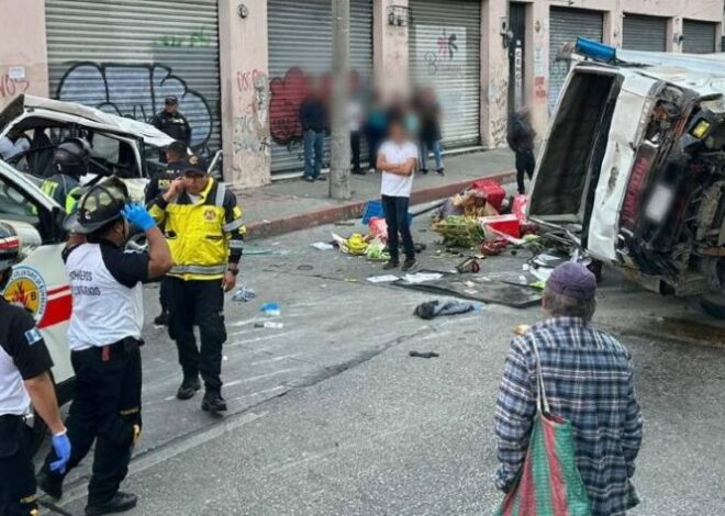 Actualización: Bomberos Voluntarios lograron rescatar a una mujer tras accidente de tránsito en zona 1