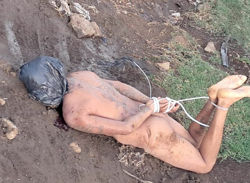 ENCUENTRAN EL CADAVER DE UNA PERSONA ATADA DE PIES Y MANOS EN ULICES ROJAS, BARCENAS VILLA NUEVA.