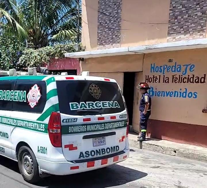HOMBRE MUERE DE UNA CRUDA EN VILLA NUEVA. TRABAJADORES SE SORPRENDIERON AL VER QUE EN UNA DE LAS HABITACIONES SE ENCONTRARON CON EL CADAVER DE UN HOMBRE EN EL HOTEL LA FELICIDAD EN VILLA NUEVA.