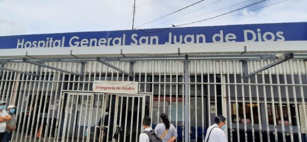 Alta demanda por emergencias reduce disponibilidad de insumos en el Hospital San Juan de Dios