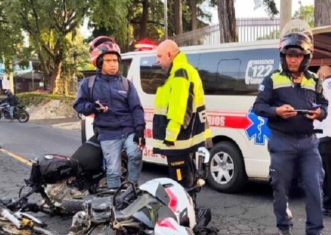 Cuatro heridos tras choque de motocicletas en ruta a San Juan Sacatepéquez