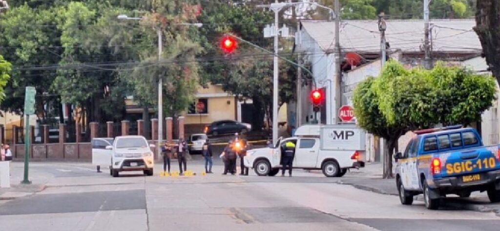 Guardaespaldas fallece tras ataque hacia diputado en la zona 2