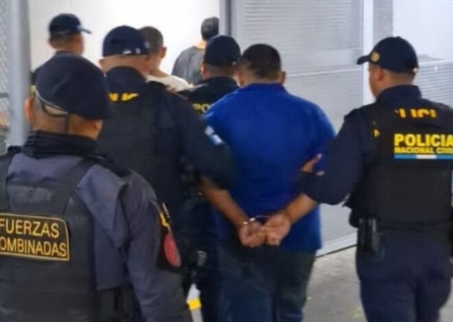Tres hombres fueron capturados tras asaltar a adolescente en San Miguel Petapa