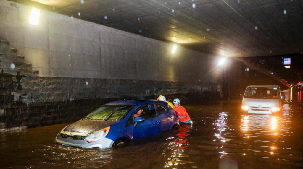 Intensas lluvias provocaron inundaciones, colapso de tragantes y daños materiales en El Salvador