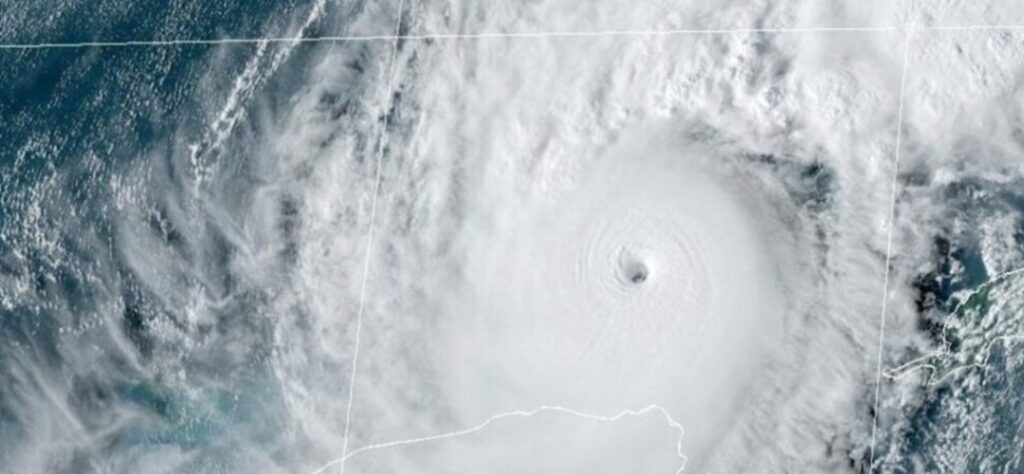 Huracán Erin pone en alerta al Caribe tras alcanzar categoría 4