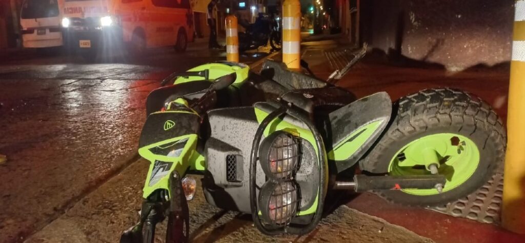 Dos motociclistas perdieron la vida tras accidentes de tránsito en la capital y ruta Interamericana