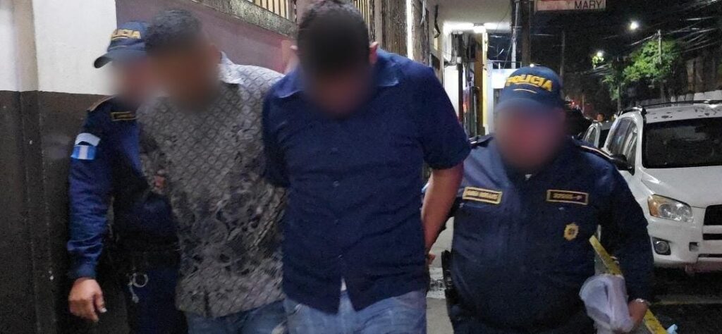 Capturan a dos presuntos asaltantes de buses en la CA-9 Sur, Palín