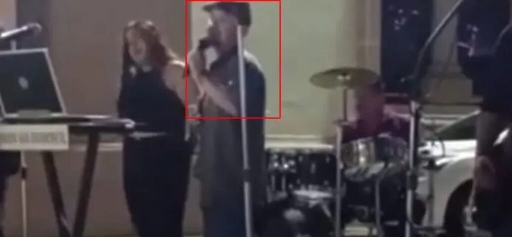Maestro mexicano sufre paro cardiaco mientras cantaba
