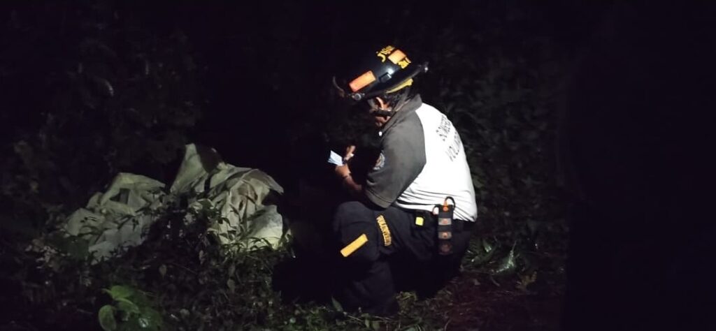 Dos menores de edad son localizados sin vida en Mixco Bomberos alertaron a las autoridades tras el hallazgo de los dos jóvenes