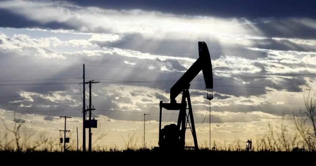 EE.UU. anuncia nuevas sanciones contra el petróleo de Irán