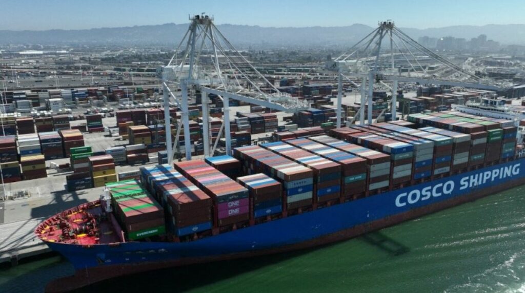 Las exportaciones chinas disminuyeron un 1,1 por ciento en octubre.