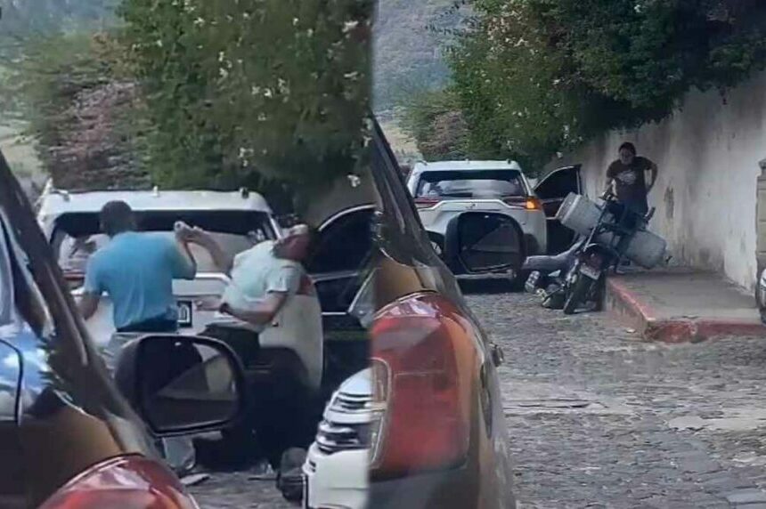 Tremenda pelea entre repartidor de gas y conductor de vehículo