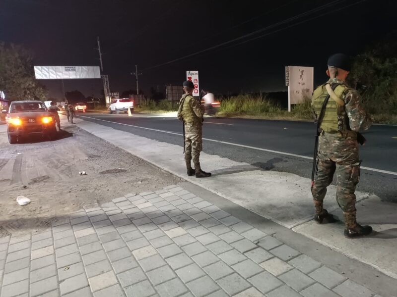 Localizan fuerte cargamento de posible cocaína en puerto de Itzapa