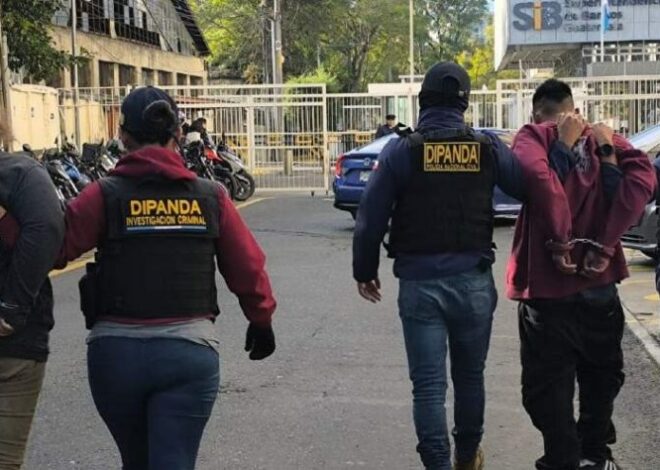 PNC y MP capturan a dos presuntos extorsionistas del Barrio 18 en allanamientos