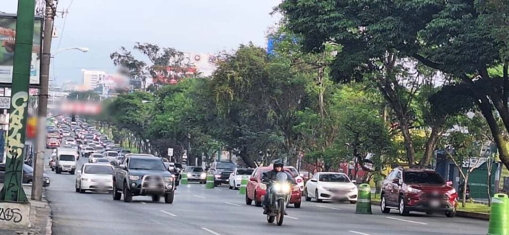 Transporte de más de 3.5 toneladas tendrá prohibición horaria en diciembre y enero