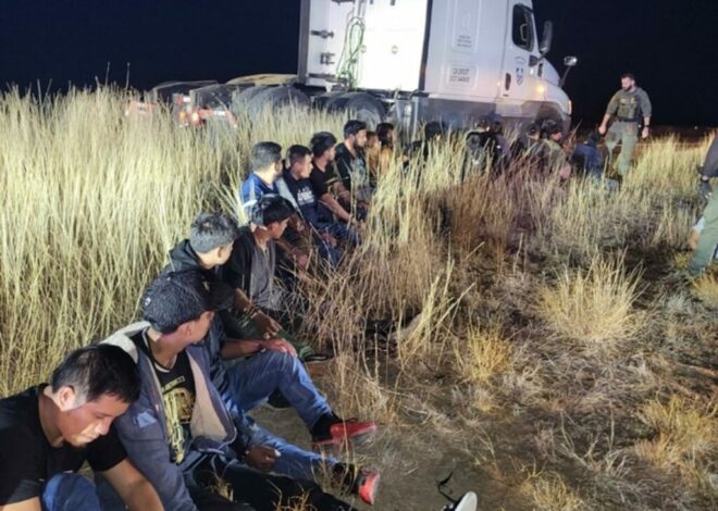 Impactante: 23 inmigrantes encontrados ocultos en la cabina de un camión en Texas